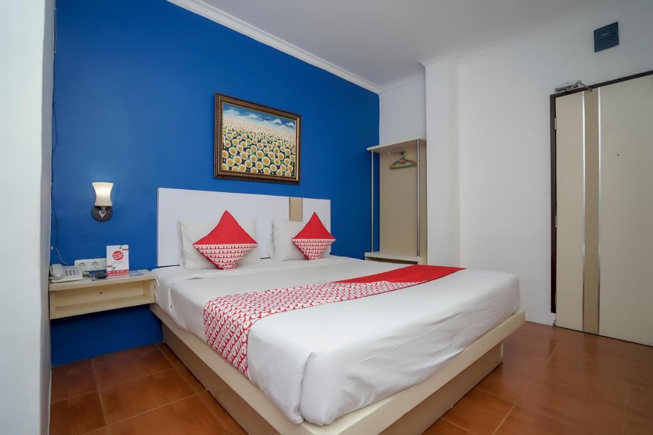 Oyo 575 Blessing Hotel Palembang Eksteriør billede