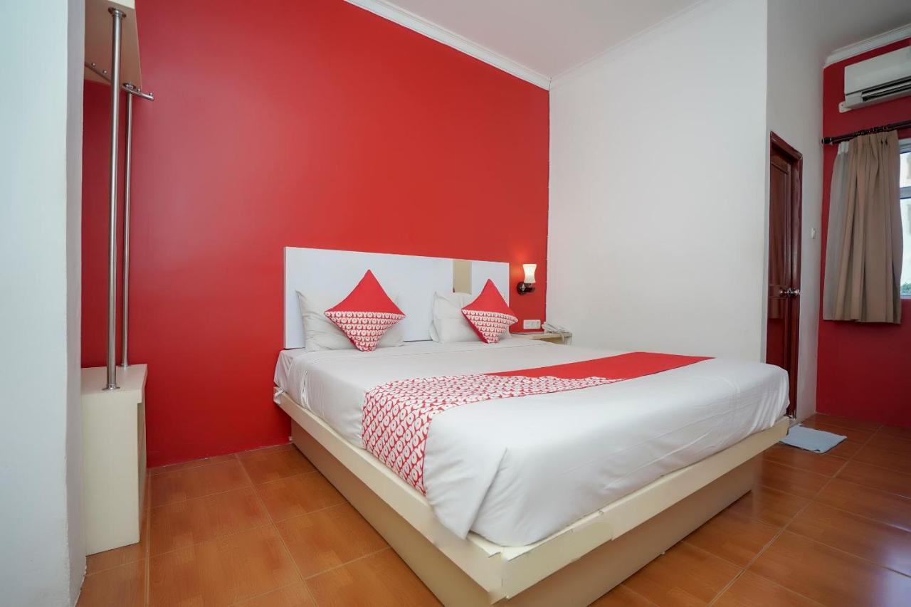 Oyo 575 Blessing Hotel Palembang Eksteriør billede